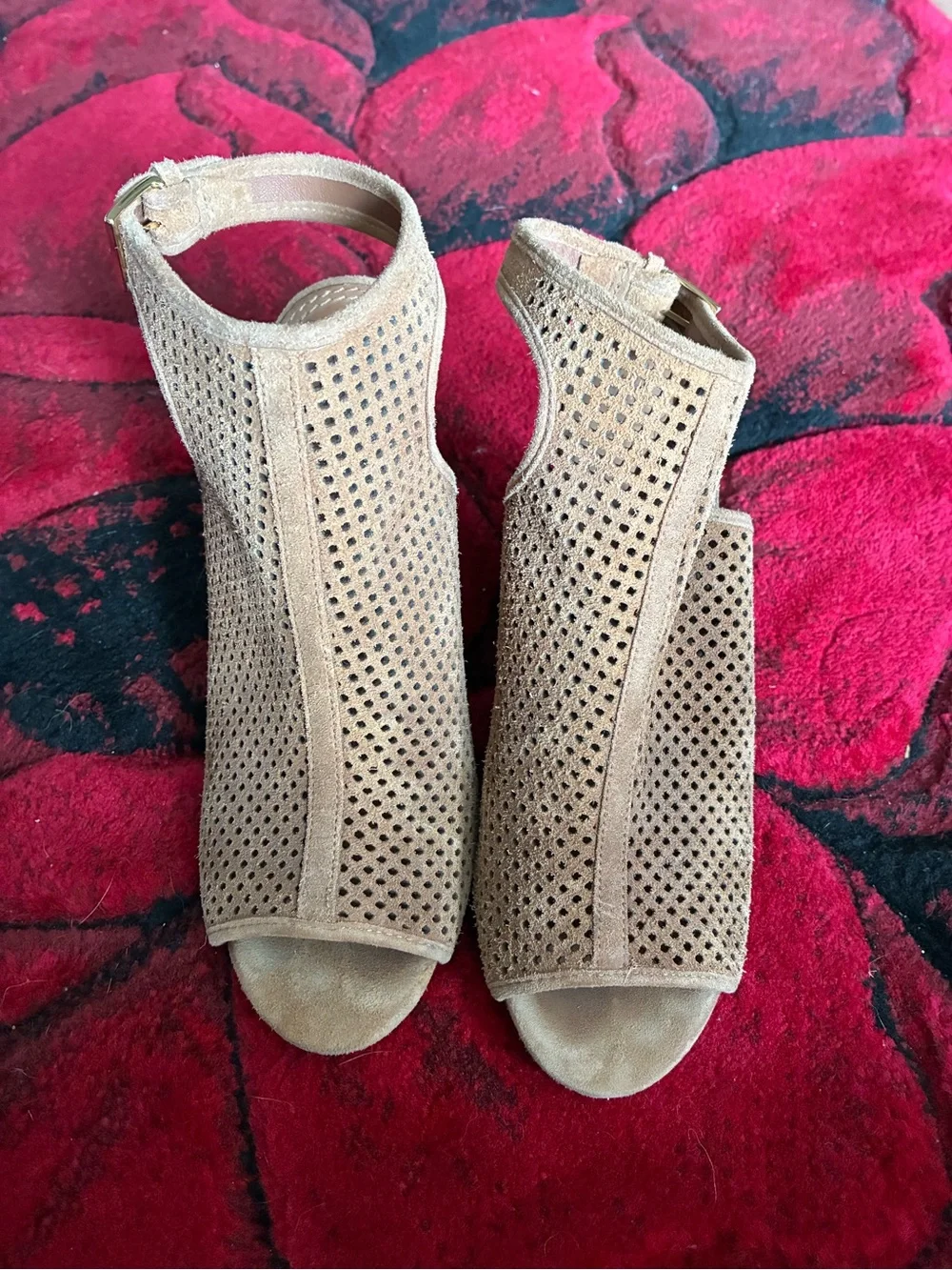Tory Burch Tan Peep-Toe Perforated Wedge Sandals